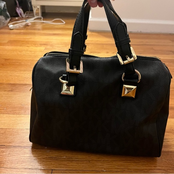 Michael Kors Handbag - Picture 3 of 15